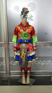 儿童苗族侗族土家族布依族毛南族哈尼族畲族彝族独唱歌手服装定制