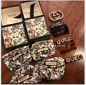 Gucci/古奇 巴黎纽约 闪水钻 LOGO发夹