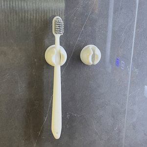 吸盘牙刷架白色壁挂式免打孔浴室卫生间牙具日式镜子置物架