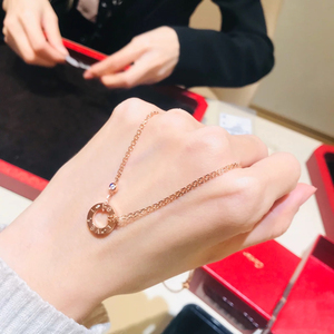 Cartier/卡地亚 经典款LOVE项链 圆饼双环吊坠 18K金镶钻锁骨链女