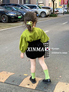 韩国童装女童韩版春秋洋气泡泡袖毛衣儿童时尚丝绒花苞短裤两件套