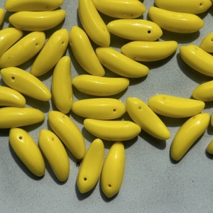 进口捷克琉璃6*17mm黄色香蕉diy串珠手链项链耳环材料配件散珠