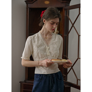 SimpleRetro弗蕾尔的珍珠 重工蕾丝v领衬衫女短款温柔风法式小衫