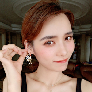 鱼骨海马耳环女个性韩国学生不对称短款耳钉2019新款网红耳饰耳扣