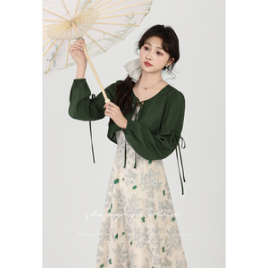 张汽水2024夏季新中式国风两件套女绿色短外套吊带刺绣连衣长裙子