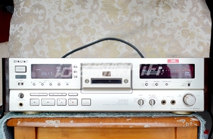 Sony/索尼DTC-2000ES数字磁带录放DAT机原装进口二手解码器磁带机