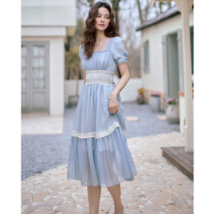 清新脱俗，优雅迷人~ 2024夏新品法式甜美仙气方领显白蓝色连衣裙