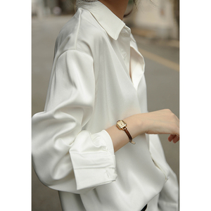 法式气质白色衬衫女春季设计感小众复古港味垂感衬衣丝光缎面上衣
