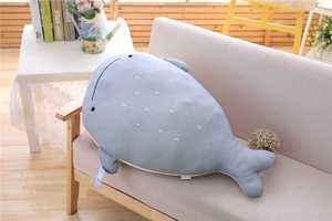 鲸鱼抱枕卡通蓝白玩偶沙发装饰靠垫床上睡眠 海洋生物鲸鱼抱枕