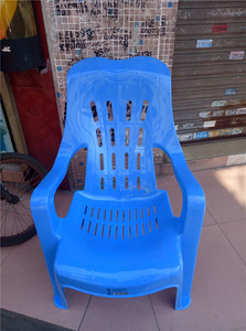 塑料加厚靠背沙滩椅躺椅休闲椅塑胶高背扶手椅大排档椅子厂家
