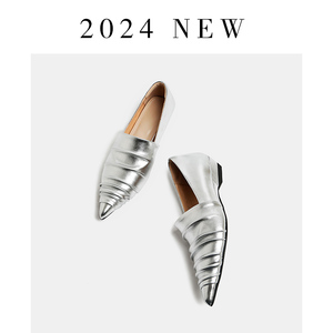 木卡洛银色尖头深口单鞋女褶皱低跟2024年新款时尚通勤乐福平底鞋