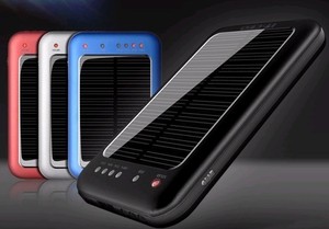 8000MAH太阳能充电器手机通用进口单晶硅带LED手机移动电源充电宝