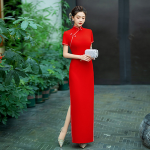 高端刺绣旗袍2024年春季新款红色改良复古优雅大气舞台走秀演出服