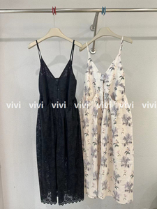 VIVI韩国进口东大门正品女装2024春款法式蕾丝印花气质吊带连衣裙