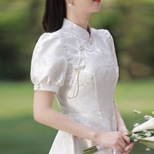 改良订婚旗袍领证小白裙中式新娘敬酒服高端气质轻婚纱回门连衣裙