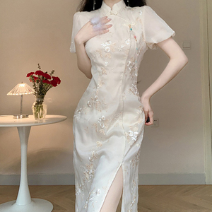 2024新春款国风改良旗袍绝美新中式白色连衣裙女性感包臀礼服长裙