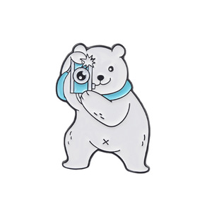 卡通北极熊胸针饰品冬季男女棉服围巾简约搭配个性别针小饰品徽章