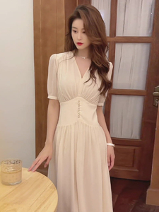 2024夏新款法式高级感名媛气质女神范修身显瘦长裙V领白色连衣裙