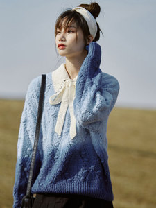 安妮陈渐变蓝色毛衣女设计感小众慵懒风针织套头新款别致上衣甜美