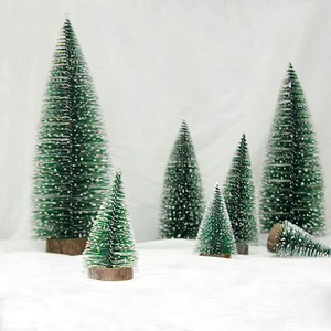 小圣诞树沾白树雪松落雪树松针雪景橱窗装饰品圣诞摆件摄影道具