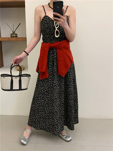 韩系黑色翠花吊带连衣裙女2024夏季新款高级感小个子气质显瘦长裙