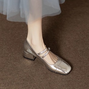 粗跟高跟鞋女配裙子气质银色单鞋2024新款春夏季法式玛丽珍小皮鞋