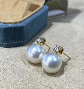 澳洲南洋白珠18k金钻石皇妃款 天然冷白色正圆澳白海水珍珠耳饰