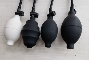 青岛丰歌新款漏斗胸吸盘黑白色负压抽气球管子连接件密封夹厂直销