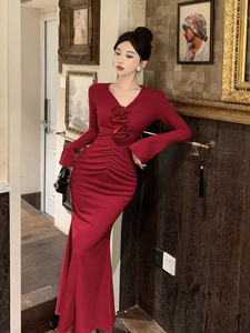 法式红色连衣裙女秋冬季高级性感包臀气质修身打底鱼尾礼服长裙子