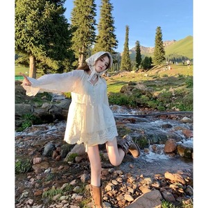 新疆旅游穿搭度假法式蕾丝网纱拼接灯笼袖连衣裙女夏季显瘦小个子