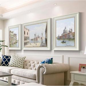 欧式客厅装饰画美式大气轻奢复古建筑壁画沙发背景墙挂画三联油画