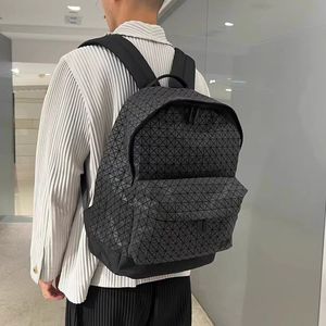 三宅日本背包书包大容量男女同款休闲新款菱格几何硅胶旅行双肩包