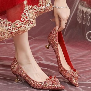 红色婚鞋新娘鞋秀禾婚纱两穿2022年秋冬新款低跟高跟鞋女细跟单鞋