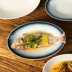 日式11英寸小号高级感椭圆形蒸剁椒鱼头专用盘家用陶瓷餐具深盘子