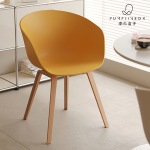 北欧餐椅创意现代简约实木电脑书桌椅洽谈奶茶店咖啡椅家用凳子