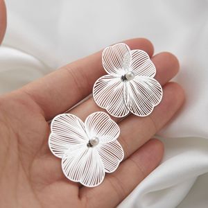 【满26包邮】钟楚曦同款独特耳环设计高级感花朵珍珠新娘耳饰女