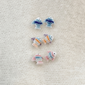可爱的陶瓷小鱼耳钉创意小众设计感新款耳饰甜美可爱小巧少女耳环