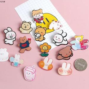 韩国ins少女胸针亚克力  可爱卡通小兔儿童胸针包包小挂件饰品