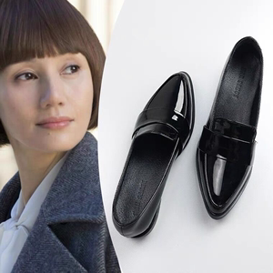 米兰 Studio 唐晶同款小皮鞋女2024新款英伦风尖头单鞋黑色乐福鞋