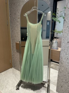 tina/艺术生绿色长裙，两件套连衣裙薄荷曼波仙女裙设计感纱裙子