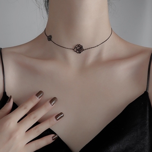 “黑玫瑰” 浪漫法式镂空玫瑰花项链高级感小众设计复古ins锁骨链