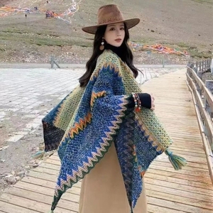 民族风披肩云南丽江川西旅游穿搭新疆西藏针织斗篷披风外搭围巾女