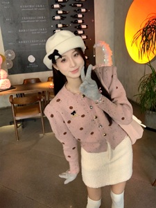 大曼同学~韩系复古新年红波点提花设计泡泡袖针织毛衣开衫