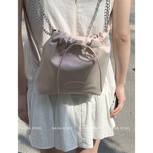 韩国双肩包包女士2024新款潮时尚链条水桶包休闲双肩背包手提包