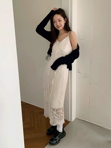 韩国代购2024年春季新款蕾丝荷叶边拼接仙女裙吊带连衣裙