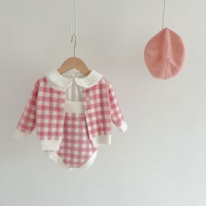 婴幼儿3-6月提花格子套装宝宝外套背带哈衣爬服新生儿针织外出服1
