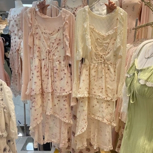 粉色碎花温柔风吊带裙开衫两件套小个子仙女连衣裙女春装裙子套装