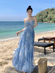 新款连衣裙夏季裙子海边公主沙滩渡假旅游海滩长裙女吊带蓝色高腰