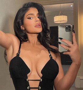 Kylie Jenner同款INS镜面适用于苹果15promax手机壳14pro保护套13欧美潮流全包防摔个性iphone12时尚