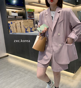 猪小虫韩国进口 女装代购22春夏新品温柔粉色双排扣短裤西装套